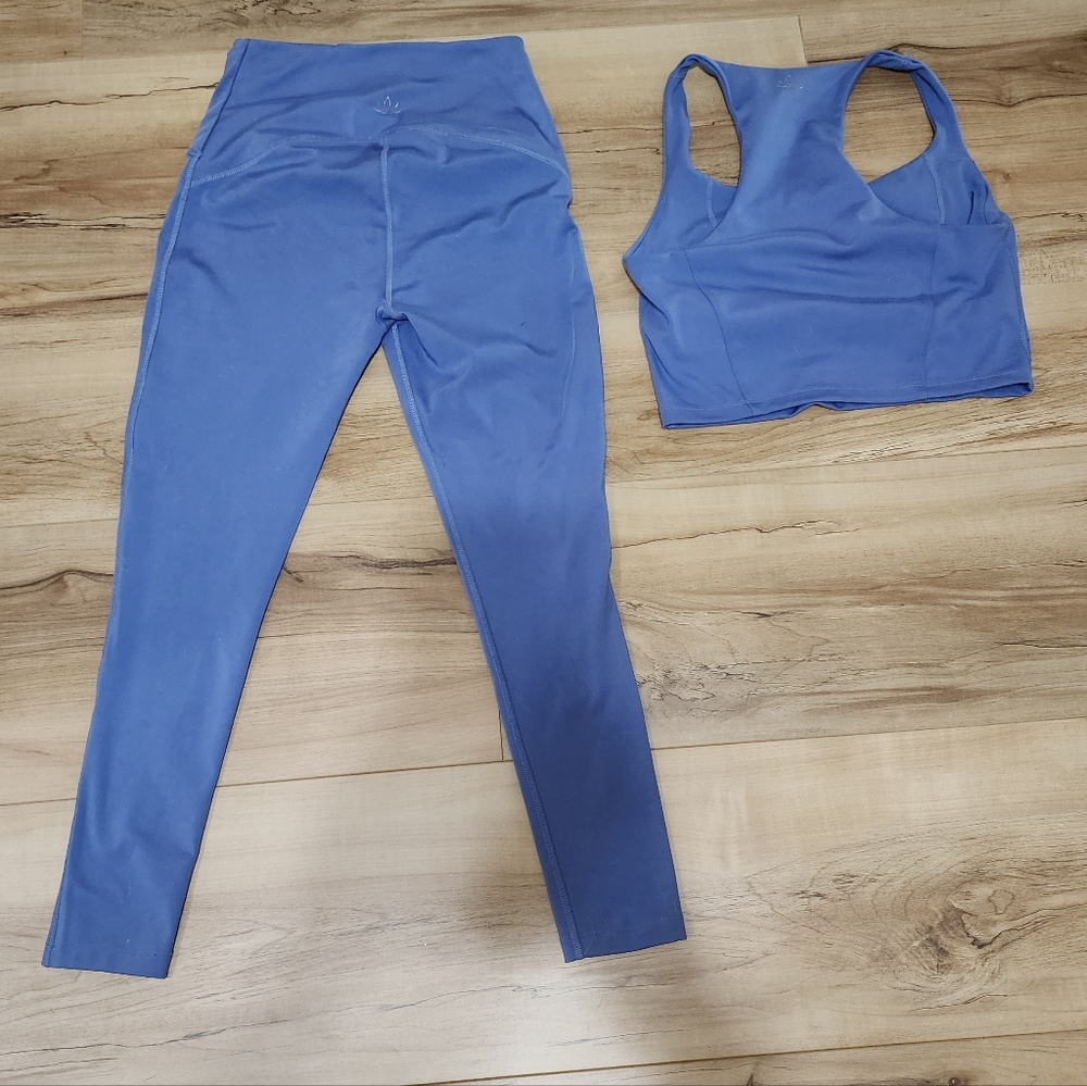 Beyond Yoga Periwinkle Blue High-Waist Leggings & Sports Bra Set
